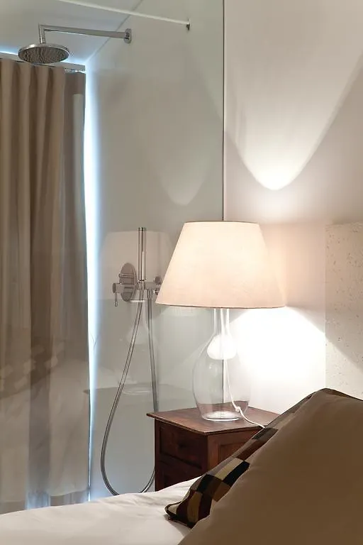 Bed and Breakfast Santa Bica Eat Drink & Sleep Lisboa