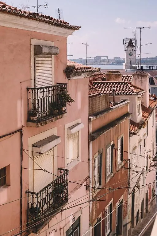Bed and Breakfast Santa Bica Eat Drink & Sleep Lisboa Portugal