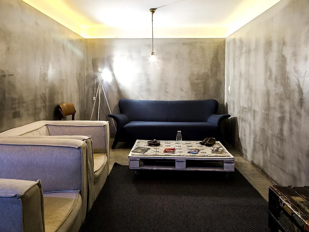 Santa Bica Eat Drink & Sleep Bed & Breakfast Lisbon 2*,  Portugal